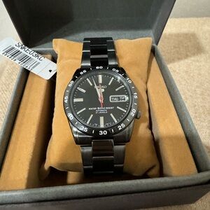 Seiko Automatic 21-Jewel stainless steel Watch with ceramic bracelet+Day/Date